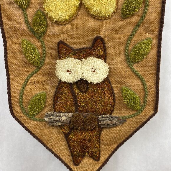 Vintage Latch Hook Wallhanging Decor Owl Flowers Lathchook Yarn 70s 1970s - Picture 4 of 15
